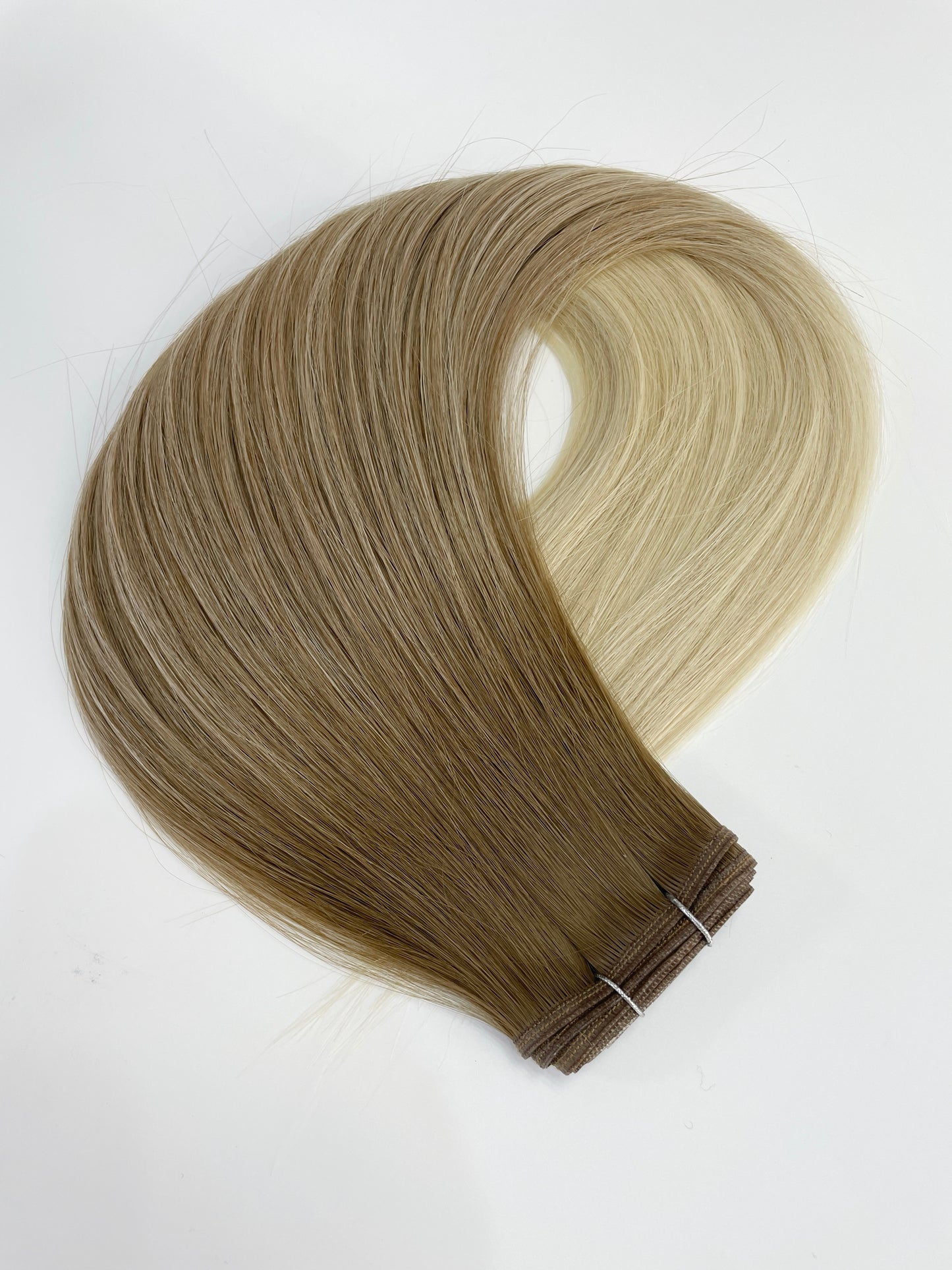 B8/SB Ash Blonde Balayage Racine